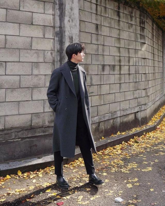 冬天不想穿羽绒服，还有哪些单品选择？这3款保你时髦过冬