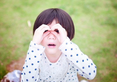 女宝宝西瓜头怎么剪 大人小孩都在剪西瓜头小女孩这款亮了
