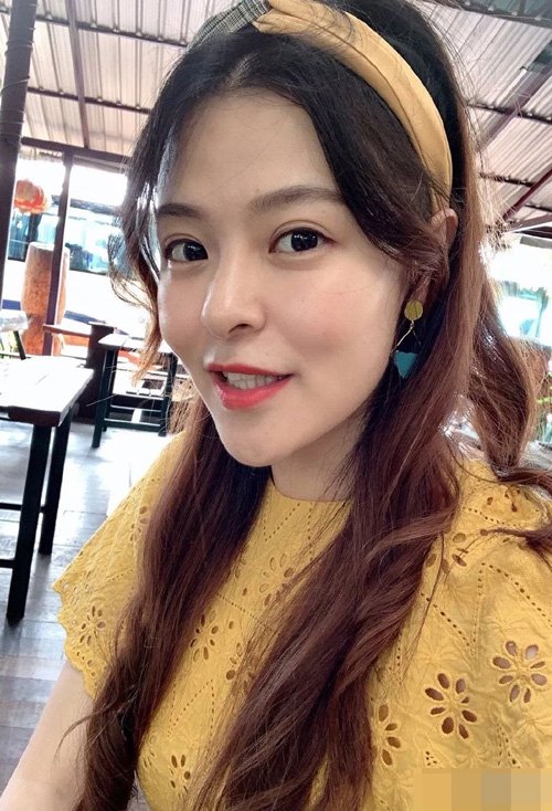 圆脸高个子女生发型 最新时尚长头发欣赏