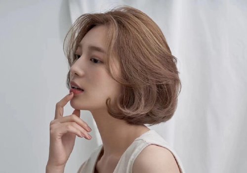 好看的短发跟你无缘？ 学会给短发烫起来再也不愁短发做的不美
