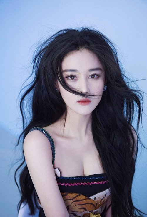 主打甜美可爱的女生长头发图 一定变温柔的卷烫头发造型