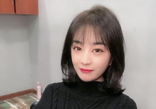 50+中老年女士最新减龄短发设计 适合大脸女士的修颜时尚短发