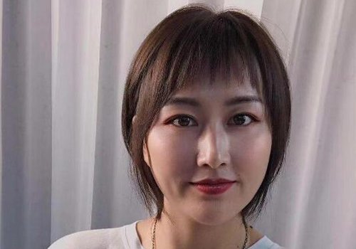 50+中老年女士最新减龄短发设计 适合大脸女士的修颜时尚短发