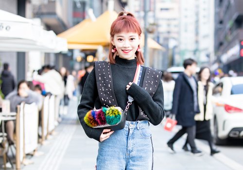 冬季女生短发染什么颜色洋气 街头美女前卫吸睛染发在冬天绽放