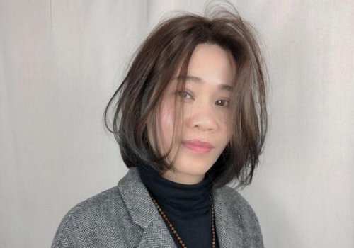 50+中老年女士最新减龄短发设计 适合大脸女士的修颜时尚短发