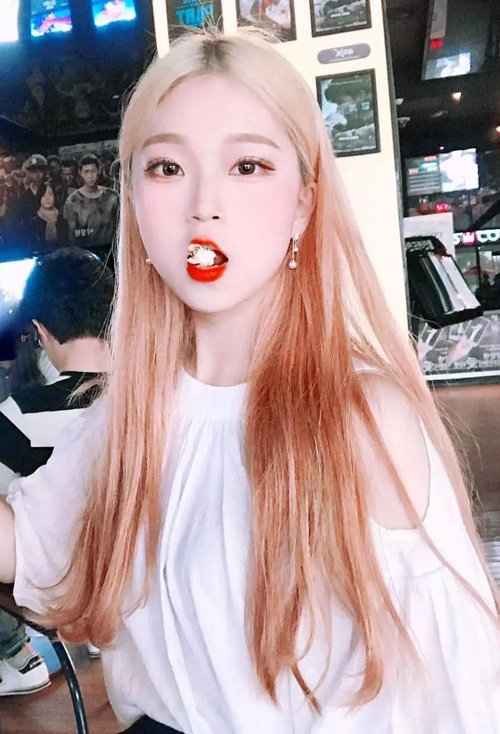 最时尚的女人染发颜色 堪称完美流行的发色图片