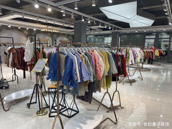 开一个品牌折扣童装店能给你带来什么呢？