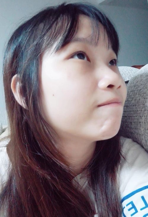 大头圆脸女生发型图片 魅力十足的女生长头发