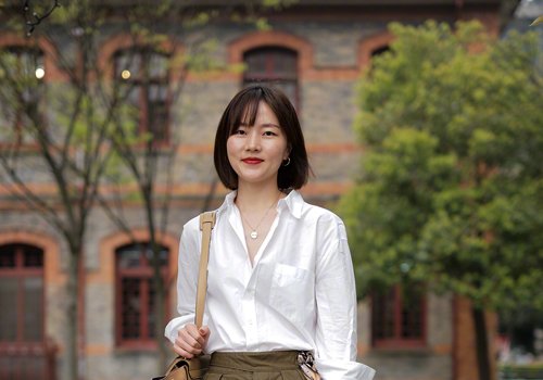 额头窄女生试试这5款刘海短发设计 小清新复古风短发让你更完美