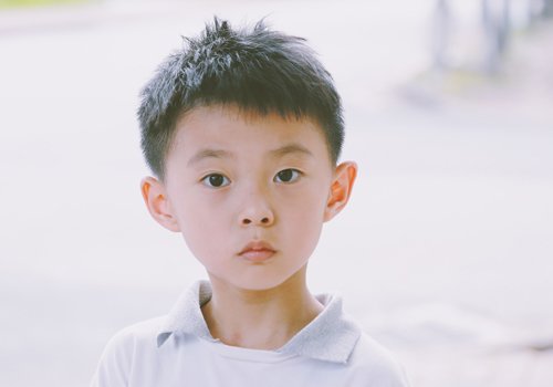 秋季男孩刘海短发最新设计献给额头大的小朋友 四五岁男孩梳最帅气