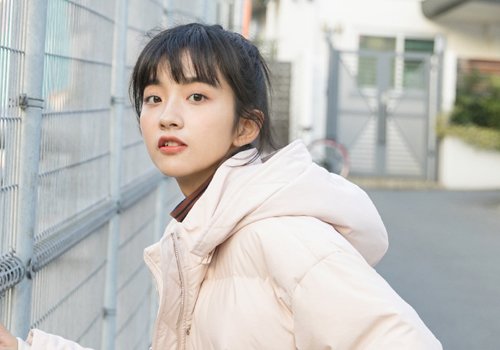 适合大学圆脸女生梳的马尾辫分享 日常简单扎发也能玩出新潮感