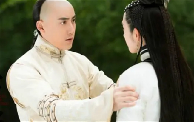 努尔哈赤的大福晋与太子偷情 