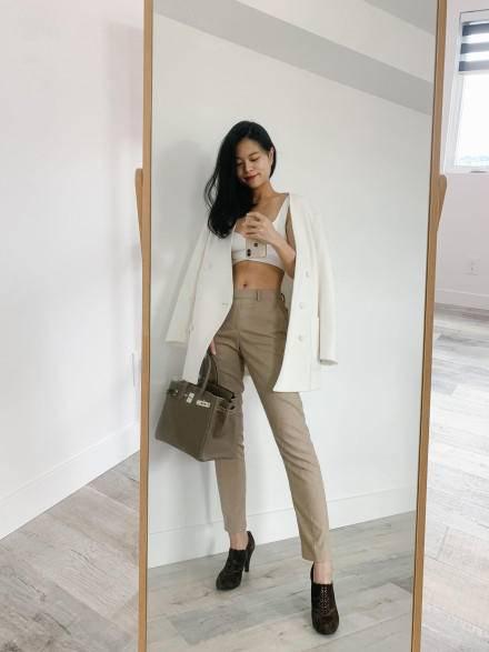 熟龄女性适合穿衣色彩和穿衣风格？