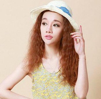头发内烫一点的玉米须造型 女生隐形玉米须烫发发型图片