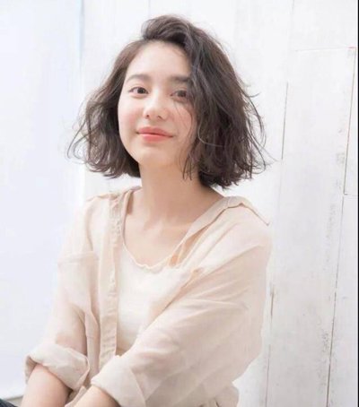 腮帮宽下巴尖是什么脸型 脸大下巴尖适合短发吗