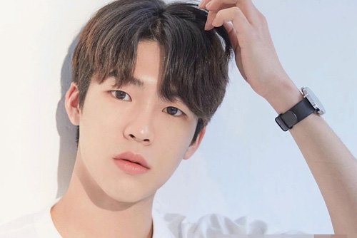 男生头发分线怎么弄帅气 百变十足男人范的偏分短发
