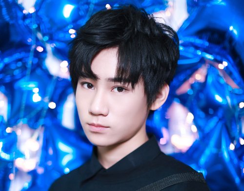 十五六岁中学男生刘海短发安利 颜值不够发型来凑照样做校草