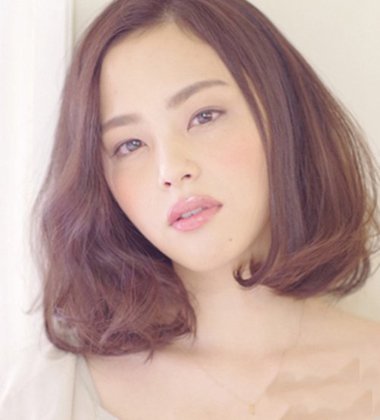 三七分梨花头造型 女生短发造型图片