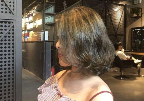 40多岁的女人没有发型比得过短发 没有烫纹理头的短发试试新形象