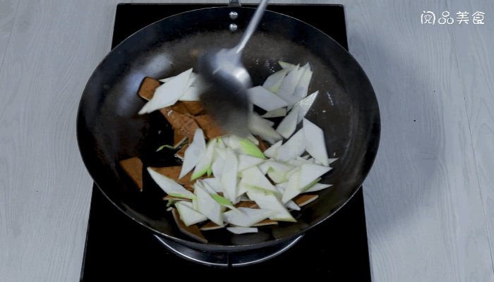茭白炒豆干做法  茭白炒豆干怎么做 