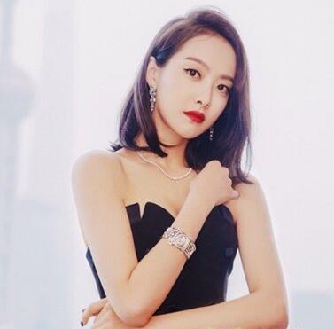 脑门宽女生适合的韩式中短发发型发色图片