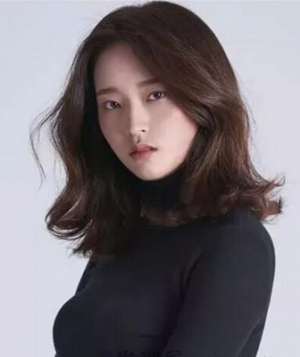 时尚气质女生中长发发型 总有一款让你满意