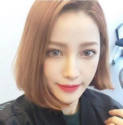 圆脸眼睛不大适合的短发女生发型