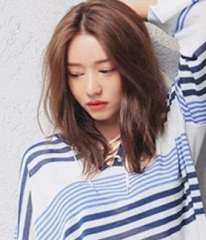 时尚气质女生中长发发型 总有一款让你满意