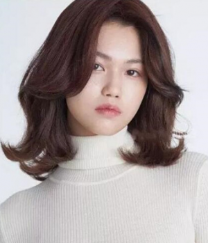 时尚气质女生中长发发型 总有一款让你满意