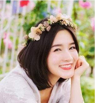 椭圆长脸女生适合的简约时尚短发发型