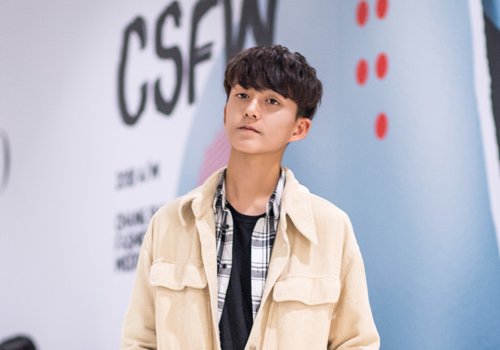 大学男生梳蘑菇头有小心机才不low 2021男学生新款蘑菇头短发look
