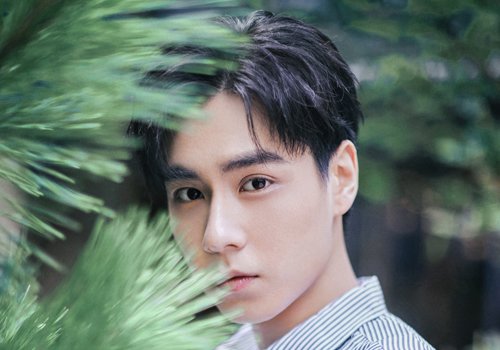 男生偏分头时尚与否看刘海 25岁男生最新偏分刘海短发安利