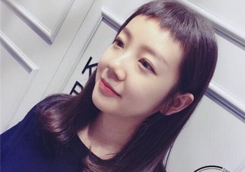 小方脸女孩子适合什么发型 做好修颜和流行小方脸女生美呆了