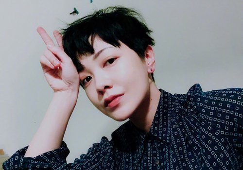 小方脸女孩子适合什么发型 做好修颜和流行小方脸女生美呆了