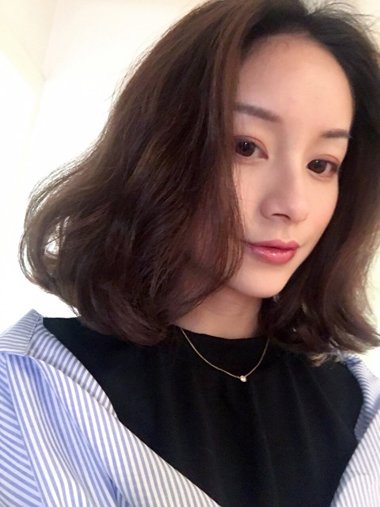 锁骨发怎么烫好看年轻 锁骨发拉直还是烫