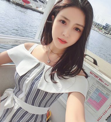女生中等头发发型设计 女生发型22岁中等长发怎么梳