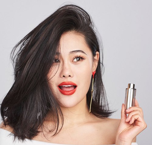 大圆脸女生适合的发型 曾经有一个朋友叫我加菲猫因为脸大而且肉很多