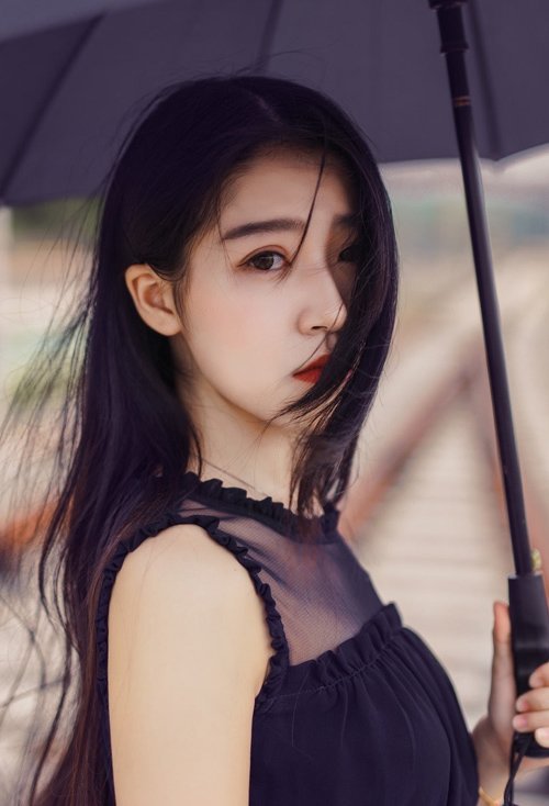 剪短刘海适合什么样长发 人见人爱的长直发搭大脸型