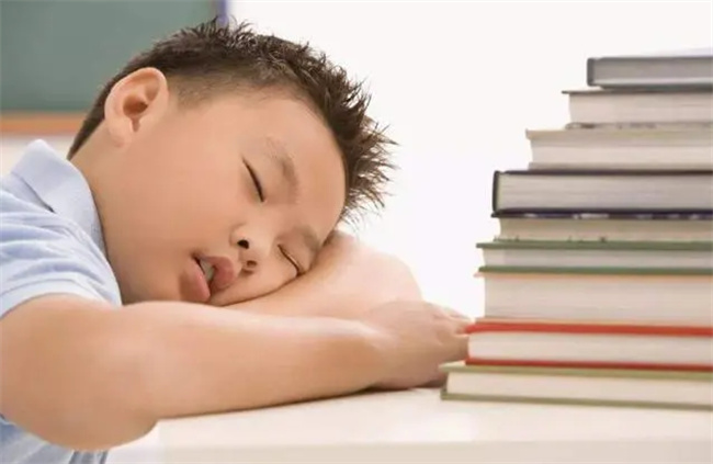 不让孩子懒惰要掌握培养的方法 