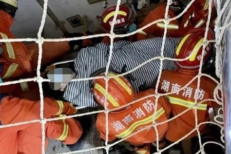 长沙获救女孩对消防说你是我的希望，女孩被埋压88小时后奇迹获救