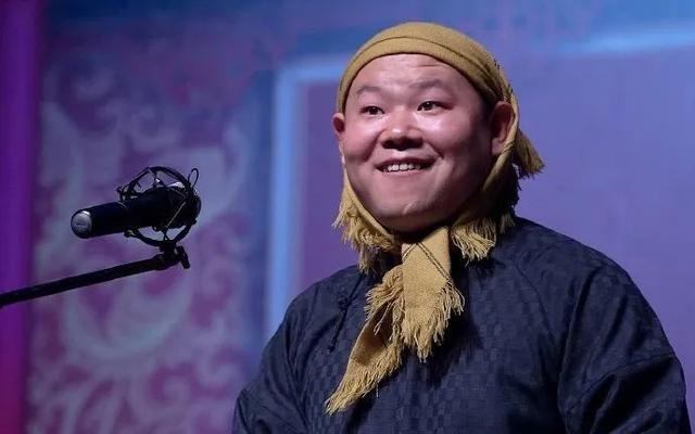 岳云鹏拍摄时尚大片，这表现力打几分？他日常就喜欢这样穿