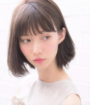 日系甜美短发女生  清纯更显气质