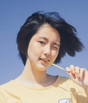 日系甜美短发女生  清纯更显气质