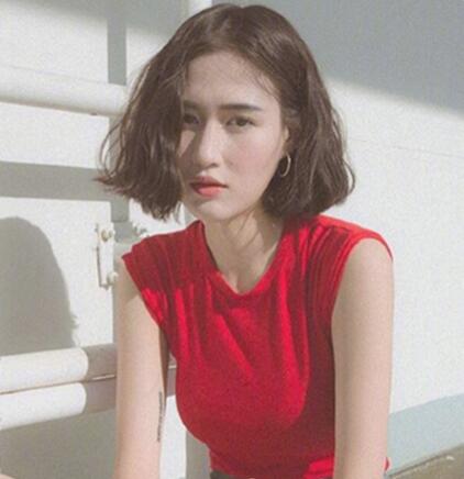 头发多大头圆脸女生适合瘦脸短发