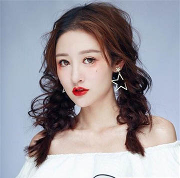 绝美伴娘双马尾发型 蓬松空气感编发
