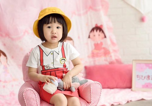 小女孩齐刘海波波头秋季正流行 女童甜美可爱短发设计献给4岁小萝莉