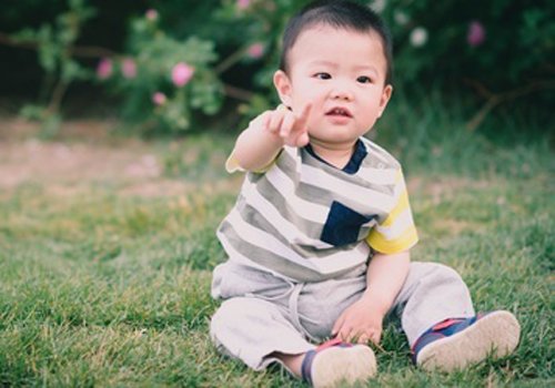 再也不想看到2岁小孩剃光头 好看男童发型这么多为什么要为难自己