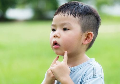 再也不想看到2岁小孩剃光头 好看男童发型这么多为什么要为难自己