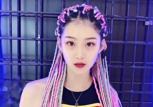 get脏辫头发不够假发来凑！ 非主流女生最潮脏辫设计look