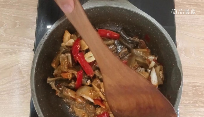 鳝鱼烧茄子的做法 鳝鱼烧茄子怎么做好吃 